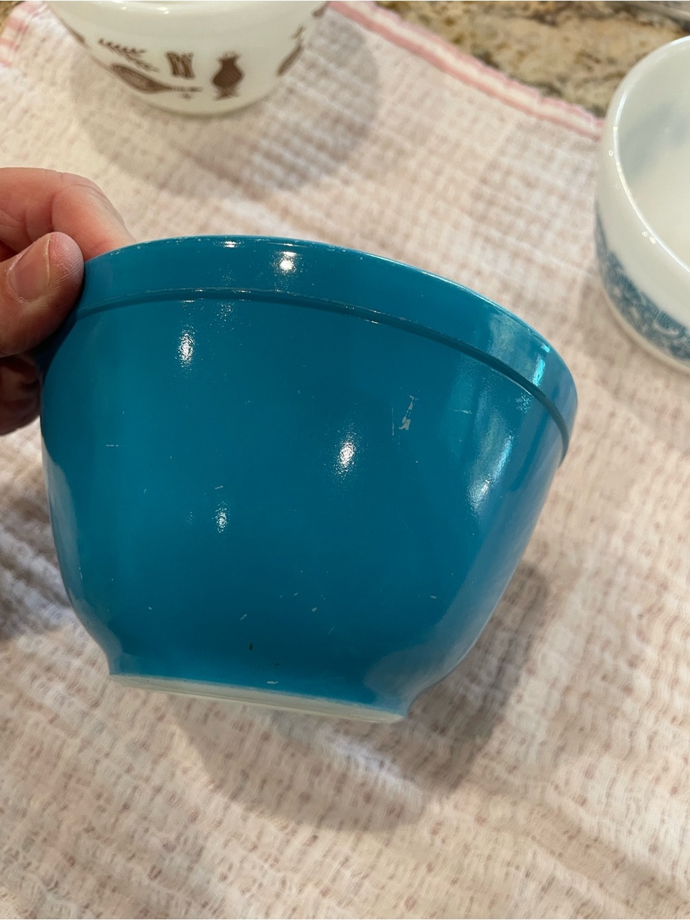 Vintage Pyrex #401 1.5pt bowl - Picture 2 of 7